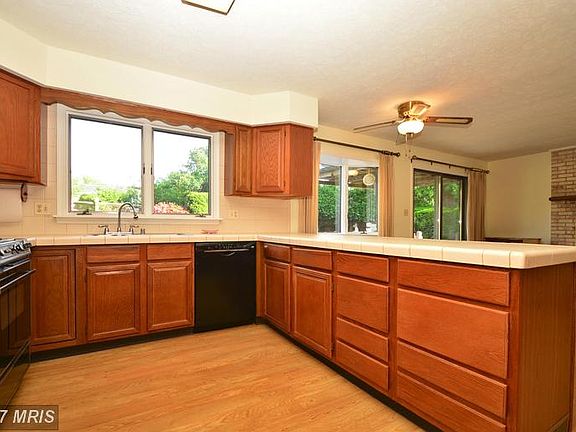 5th image of 707 N Mac Phail Ct
