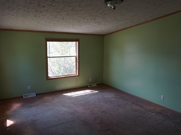 5th image of 10277 Warren Ave