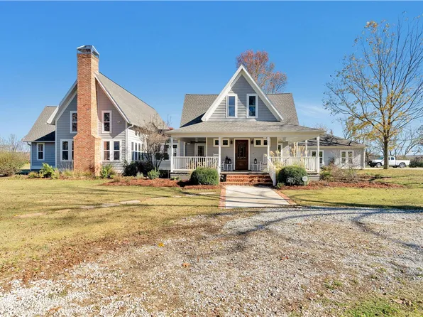 2812 Wilson Ln, Fayetteville, AR 72703