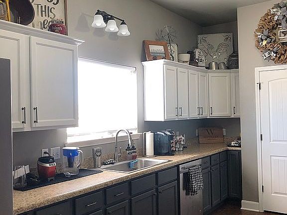 3rd image of 132 Jasper Ln