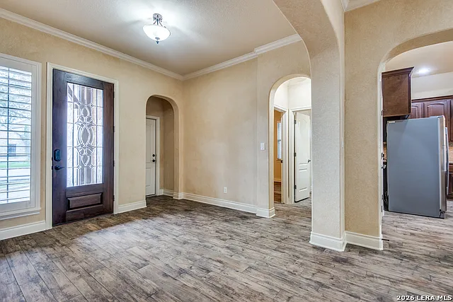 110 Evans Oak Ln — Photo 3