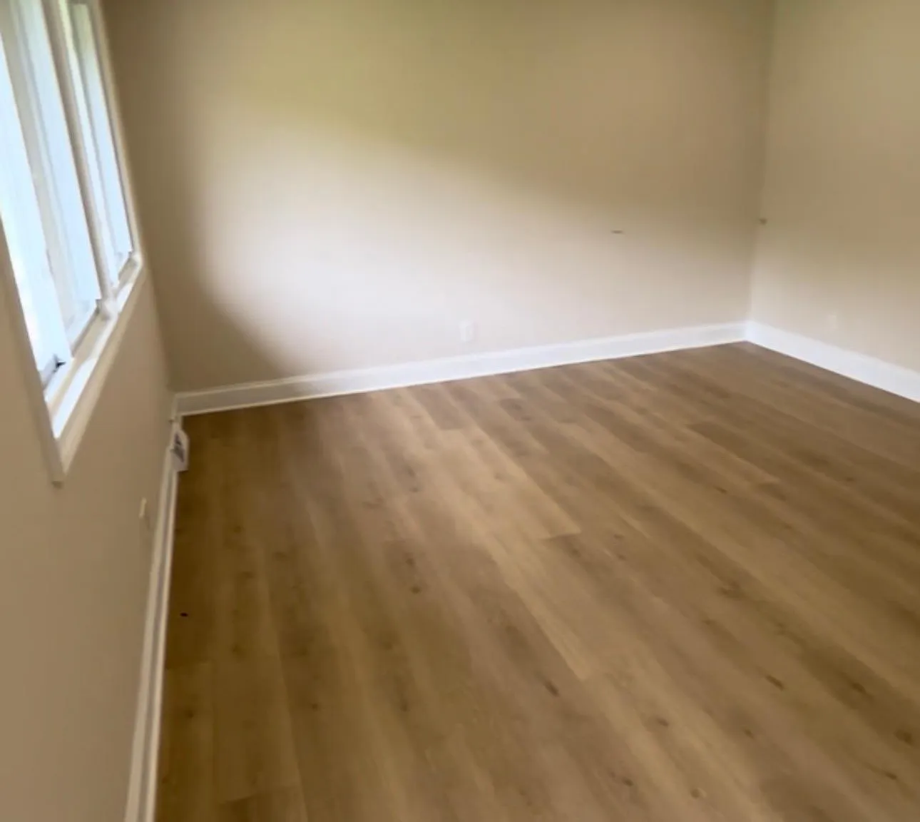 4 bed, 1604 sqft, $1,800 — Photo 2