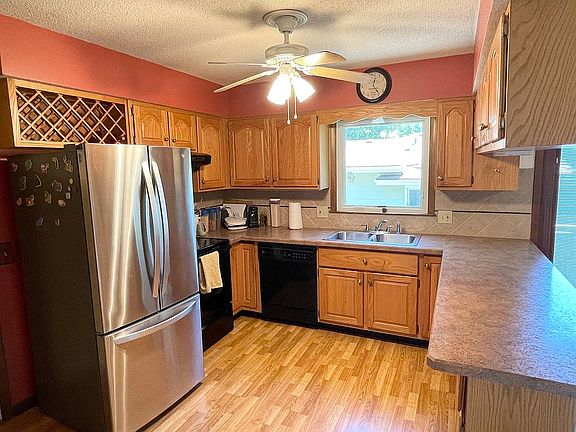 3rd image of 3009 Payne Dr