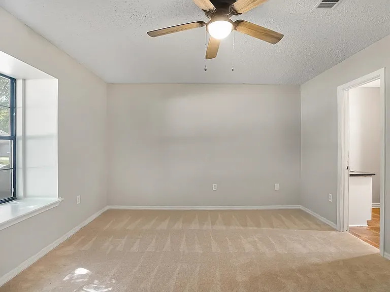 1319 Collier Dr — Photo 17
