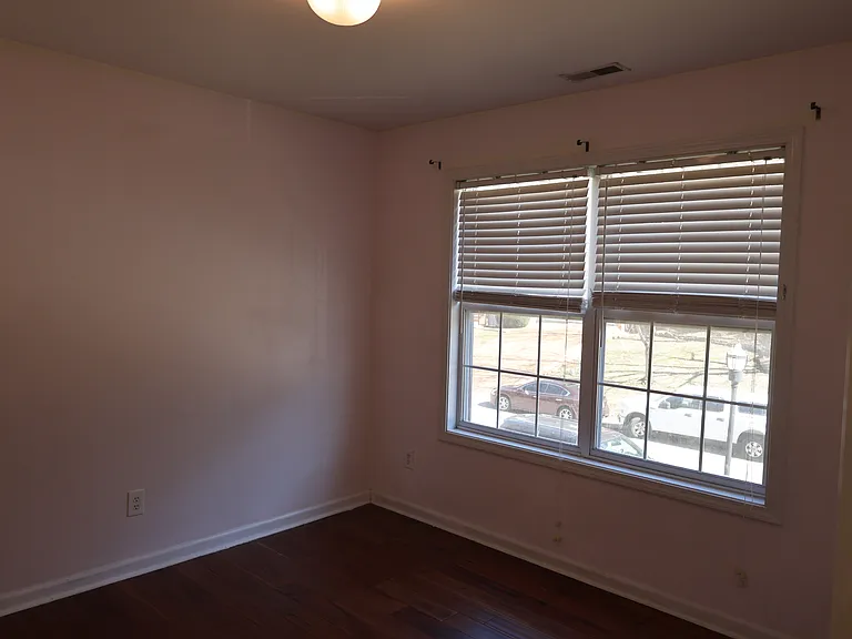 7109 Still Spring Hollow Dr — Photo 24