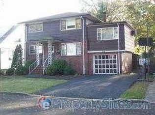 212 Woodlawn Ave, Linden, NJ 07036