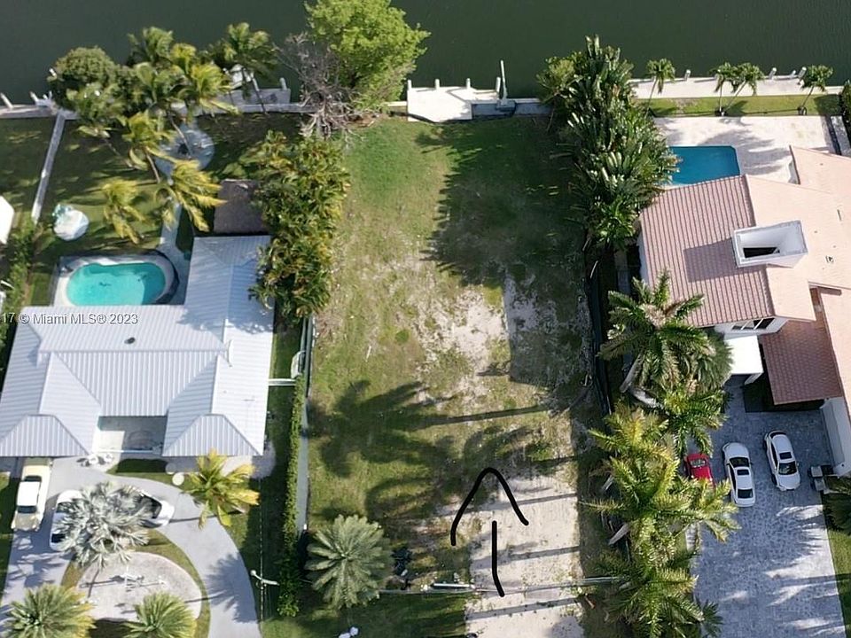 1st image of 473 Sunset Dr
