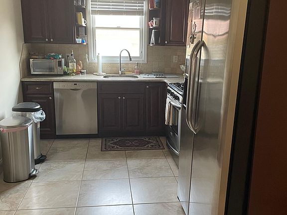 3rd image of 148 Hamden Ave Floor 2