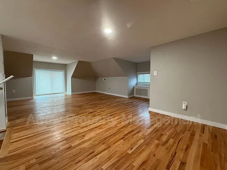 130 N 27th St #2 — Photo 3