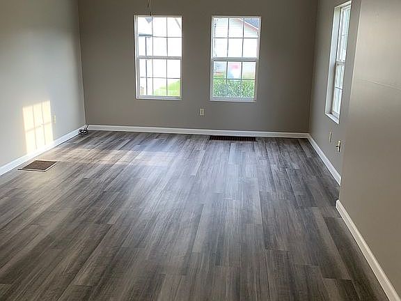 4th image of 1325 Pauls Ln