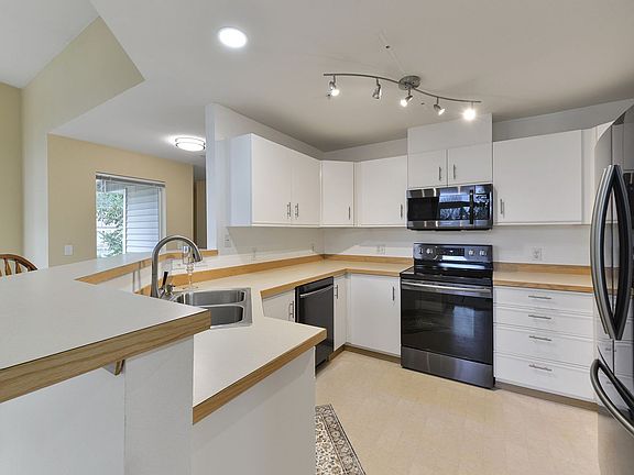 4th image of 22216 41st Pl S APT 304