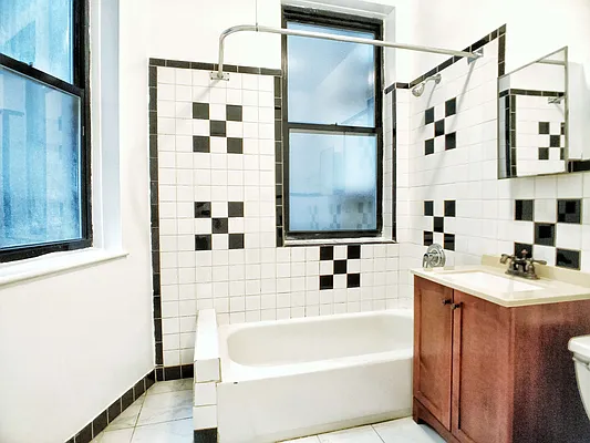 Rented by Union Square Property Management | media 11