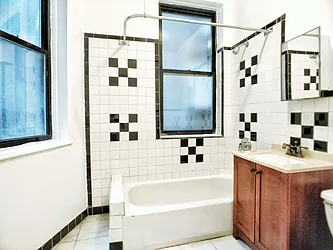 Rented by Union Square Property Management