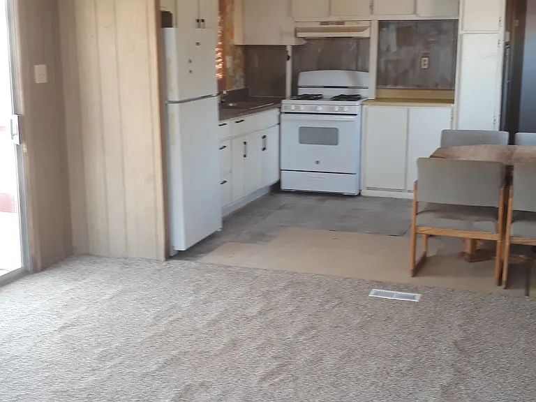 200 S Marshall St #25 — Photo 2
