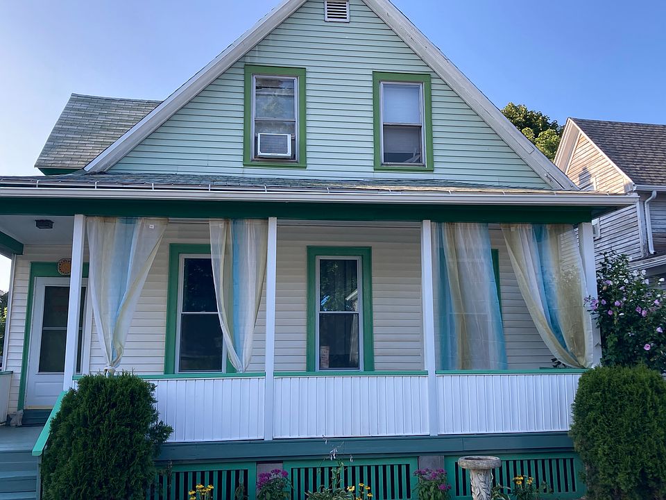 1st image of 200 Henrietta St
