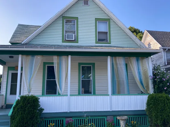 200 Henrietta St, Rochester, NY 14620