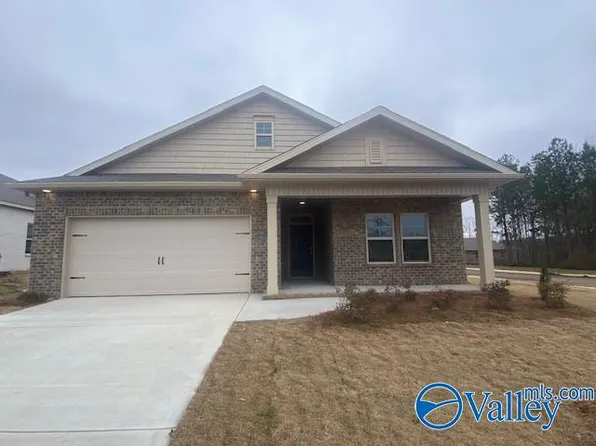 22493 Regent Dr, Athens, AL 35613