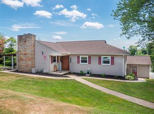 2174 Cambridge Rd, Coshocton, OH 43812