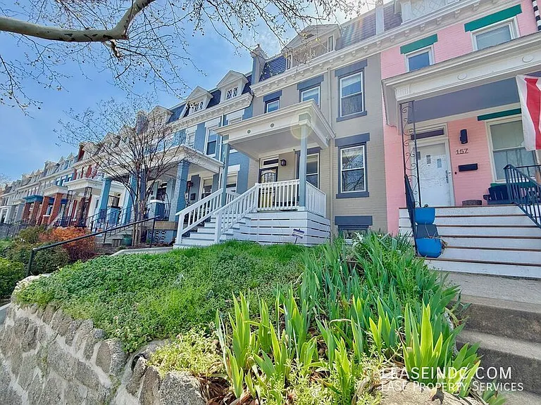 159 V St NE — Photo 1