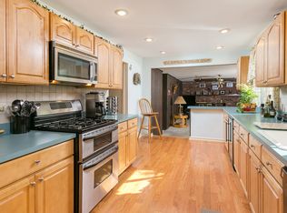 263 Burning Tree Rd, Delran, NJ 08075