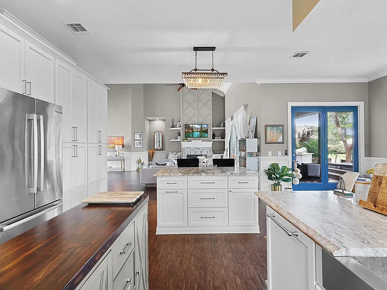 500 Turnberry Ln — Photo 17