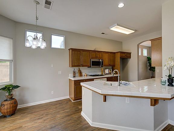3rd image of 3235 Rall Ave