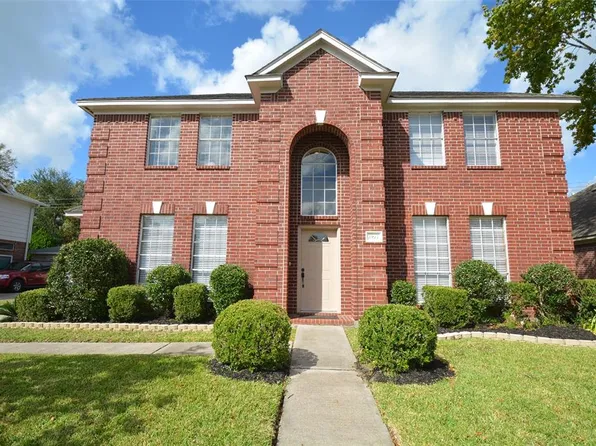 1915 Canyon Creek Ct, Pearland, TX 77581