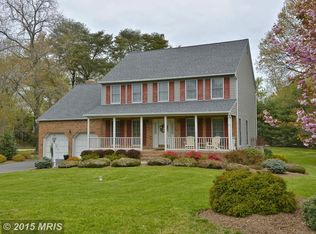 7719 Water Oak Point Rd, Pasadena, MD 21122