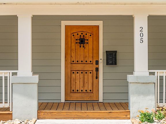 2nd image of 205 Dowd St