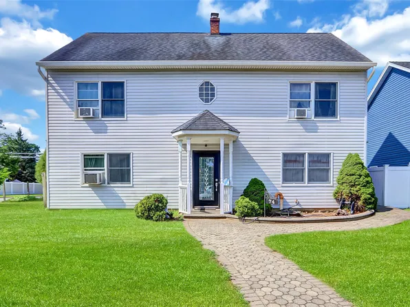 74 Shelter Lane, Levittown, NY 11756