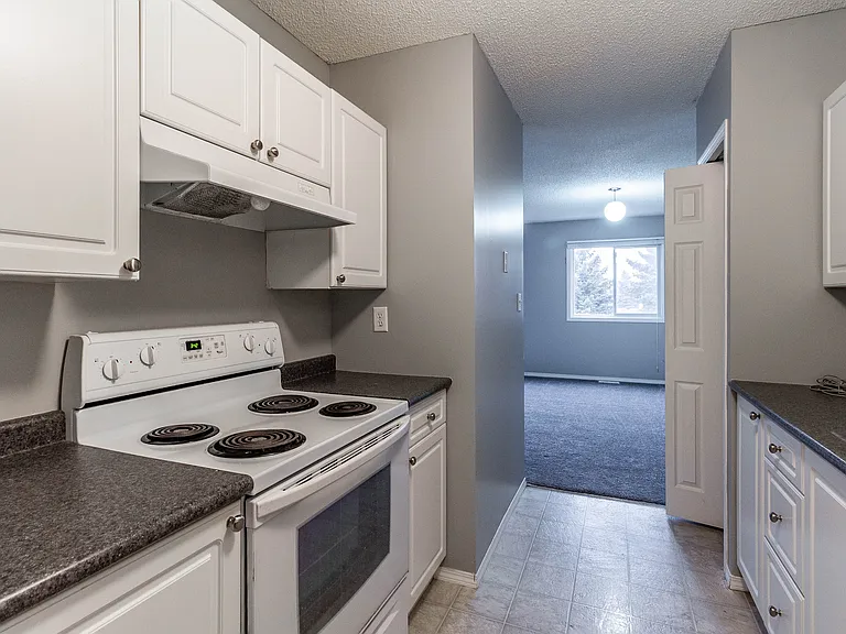 102 Oak Ave #102B — Photo 6