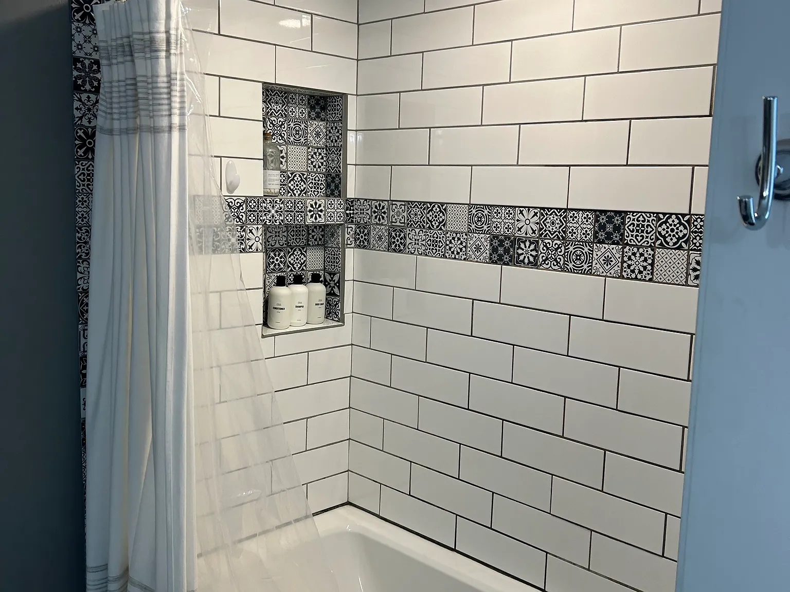 Studio, 700 sqft, $1,800 — Photo 4