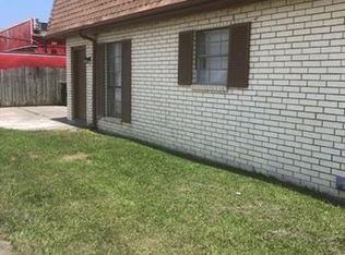801 W Genie St, Chalmette, LA 70043