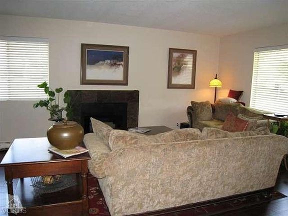3rd image of 1220 Stonewall Cir