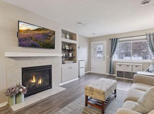 16426 Elm Creek Ln, Lakeville, MN 55044