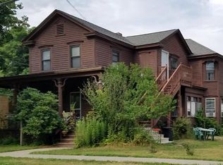 153 Conway St APT 2, Greenfield, MA 01301