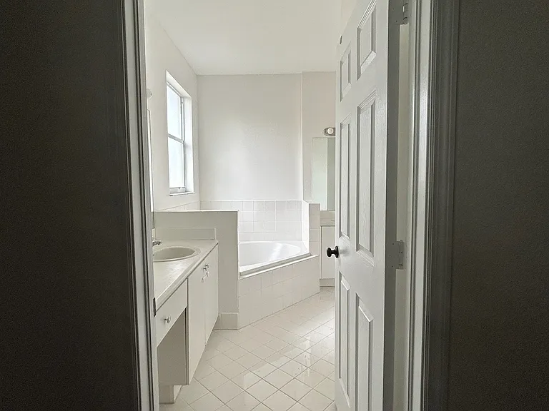 12885 SW 134th St — Photo 28