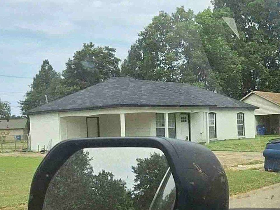 2nd image of 802 N 14th St