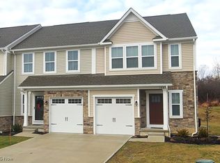 1081 Meadow Run, Akron, OH 44321