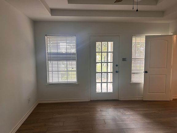 3rd image of 415 Goldeneye Ct