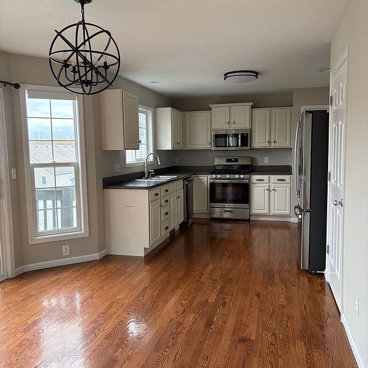 2nd image of 2341 Cheshire Dr