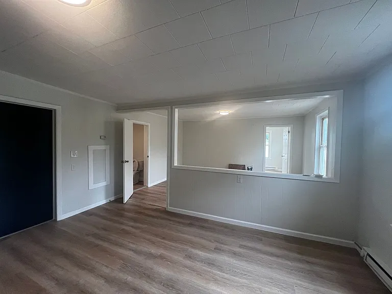 490 Hartford Pike — Photo 2