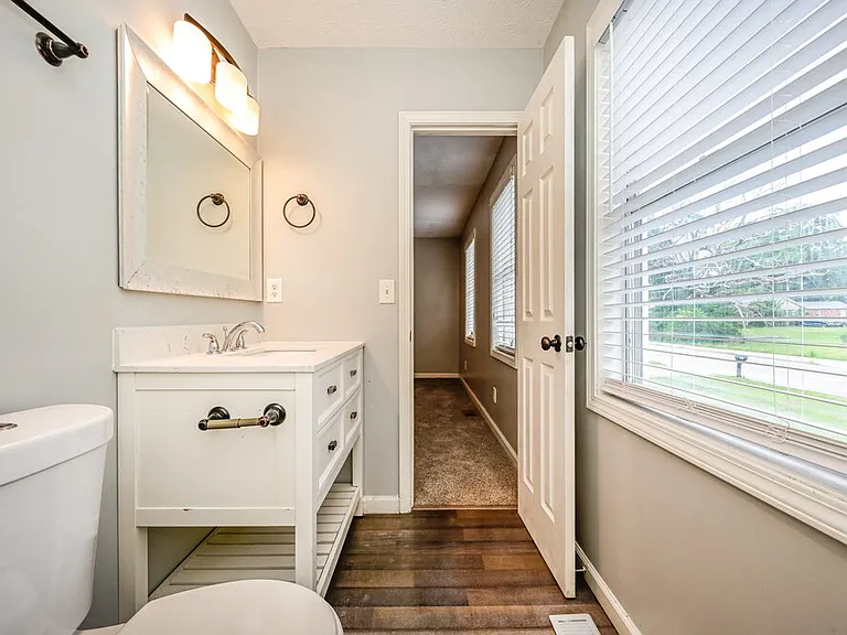 2093 Phillips Rd — Photo 10