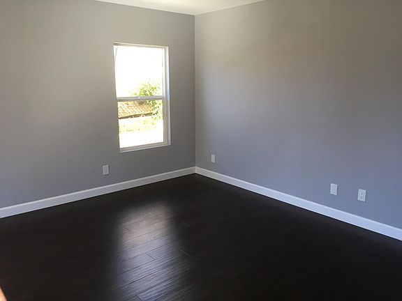 5th image of 13654 Fellows Ave