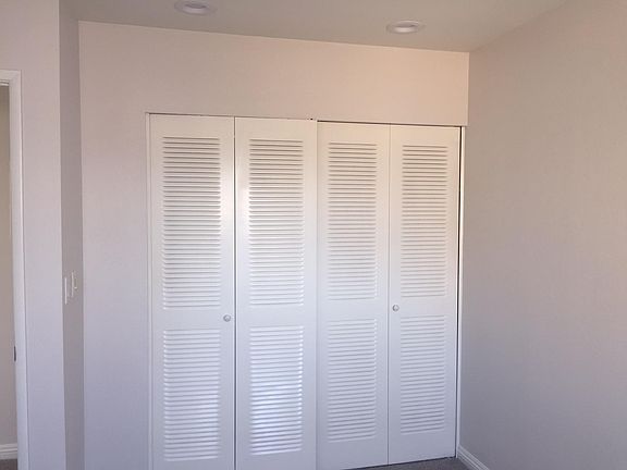 2nd Bedroom Closet