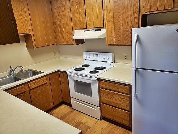 820 Cj Moe Blvd #1 — Photo 3