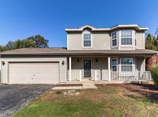 4622 Southhampton Dr, Island Lake, IL 60042