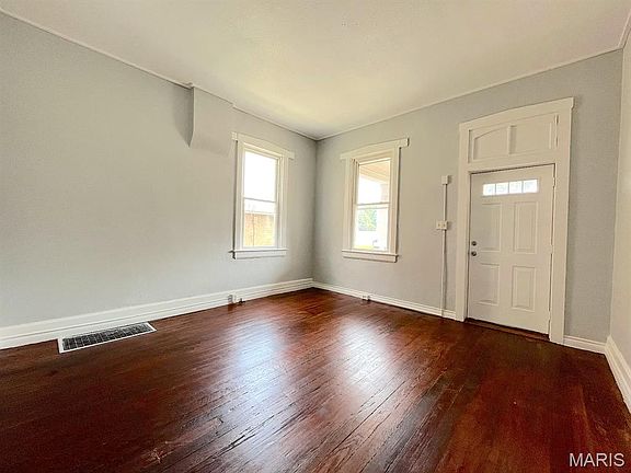 2nd image of 1825 W Main St