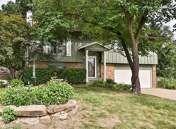 2nd image of 19 Cedar Park Dr
