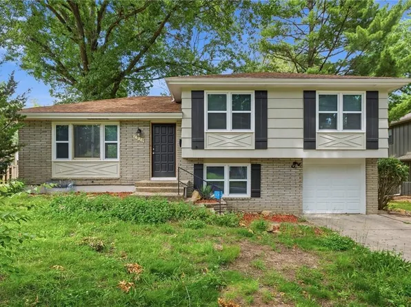 7910 E 93rd Ter, Kansas City, MO 64138